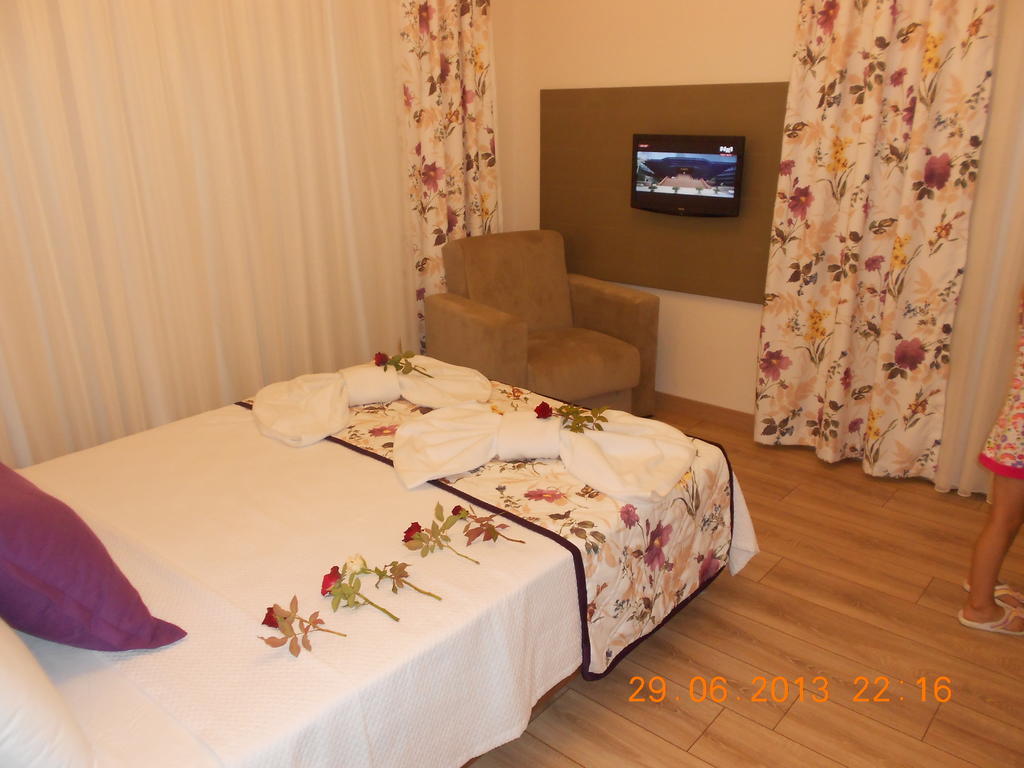 Marina Hotel Tasucu Екстериор снимка